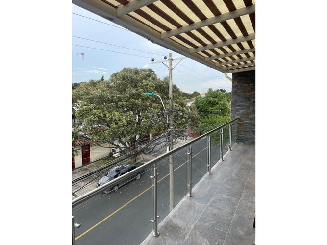 Edificio en venta en Pampa Linda, Cali, 500 m² · foto 2 de 24