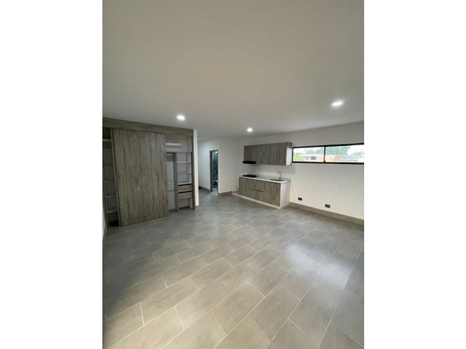 Edificio en venta en Pampa Linda, Cali, 500 m² · foto 7 de 24
