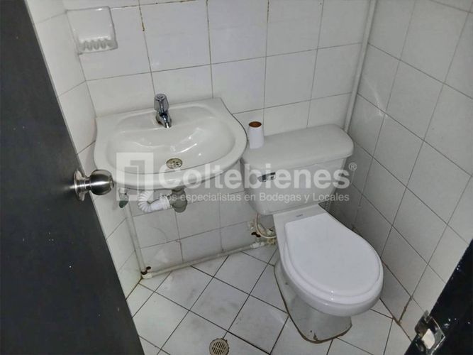 Bodega en arriendo en El Chagualo, Medellín, 500 m² · foto 8 de 21