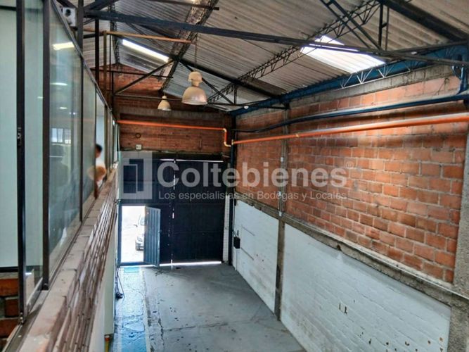 Bodega en arriendo en El Chagualo, Medellín, 500 m² · foto 20 de 21