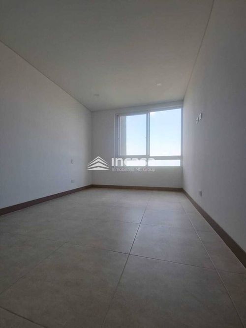 Apartamento en venta en La Flora, Cali · foto 4 de 18