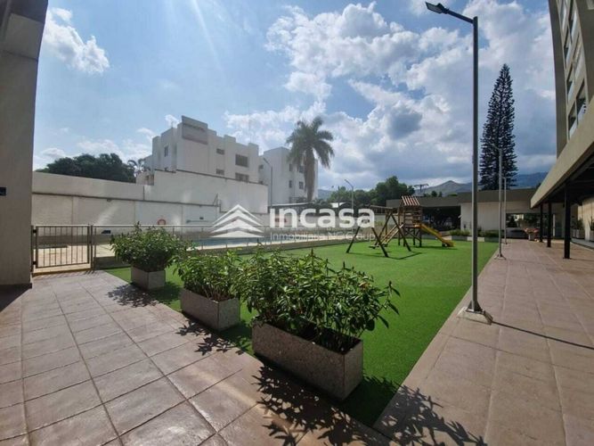 Apartamento en venta en La Flora, Cali · foto 11 de 18