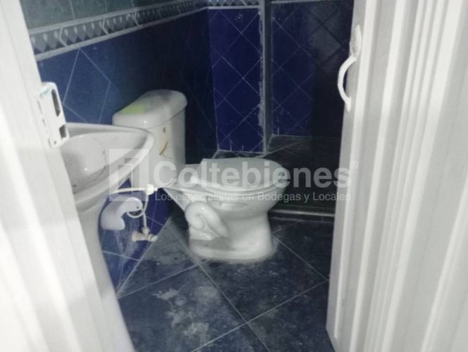 Bodega en arriendo en El Poblado, Medellín, 120 m² · foto 11 de 13