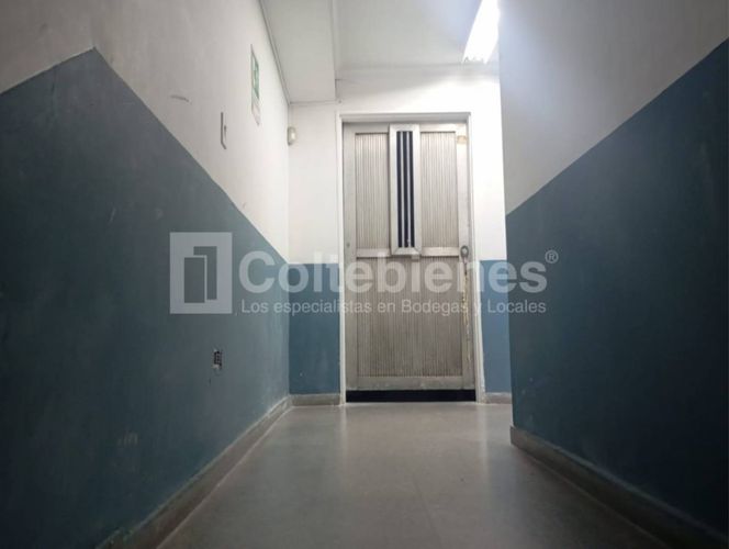 Bodega en arriendo en El Poblado, Medellín, 120 m² · foto 12 de 13