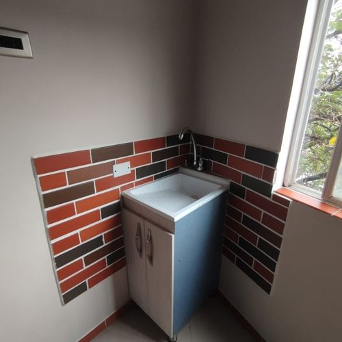 Oficina en arriendo en El Chagualo, Medellín, 50 m² · foto 5 de 16