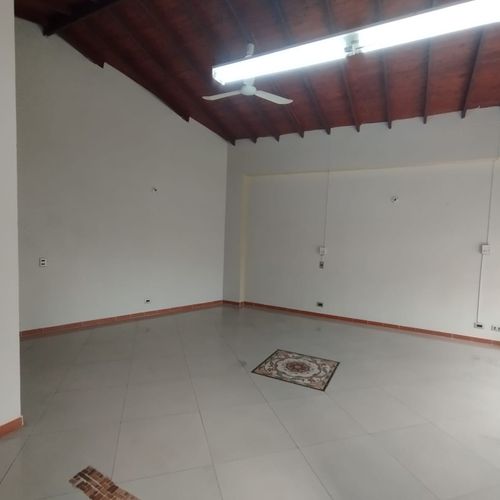 Oficina en arriendo en El Chagualo, Medellín, 50 m² · foto 7 de 16