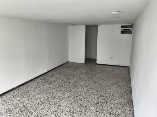 Oficina en arriendo en Versalles, Manizales, 26 m² · foto 2 de 5