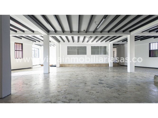 Retail space for rent in Versalles, Manizales