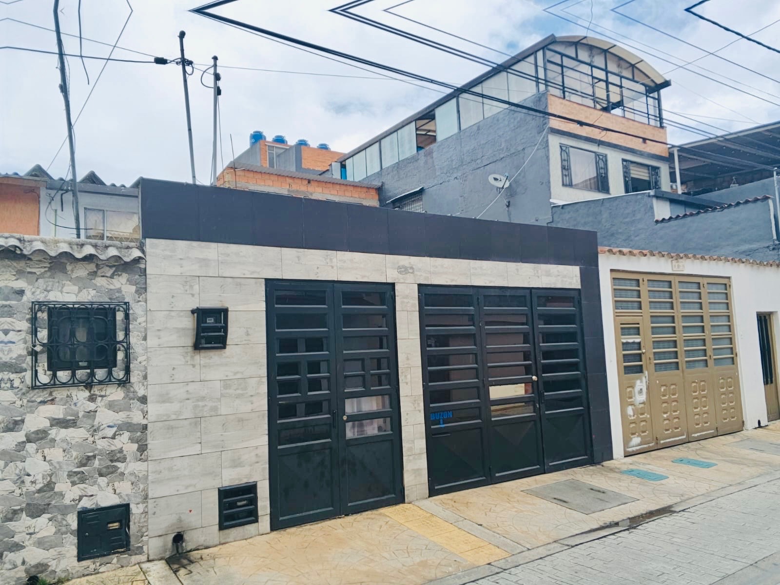 Casa en venta en Alamos, Bogotá · foto 2 de 24