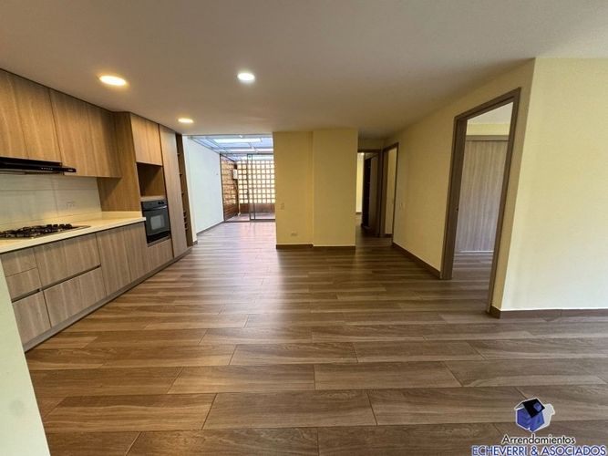 Apartamento de 3 alcobas en venta en Loma De Las Brujas, Envigado, 98 m² · foto 3 de 15