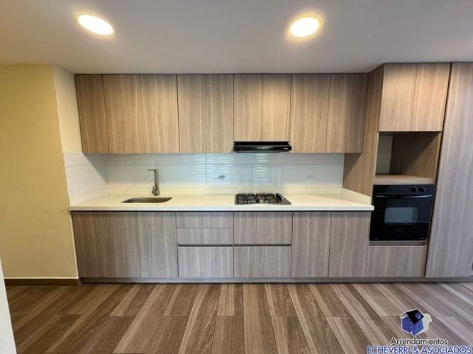 Apartamento de 3 alcobas en venta en Loma De Las Brujas, Envigado, 98 m² · foto 7 de 15