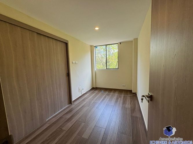 Apartamento de 3 alcobas en venta en Loma De Las Brujas, Envigado, 98 m² · foto 11 de 15