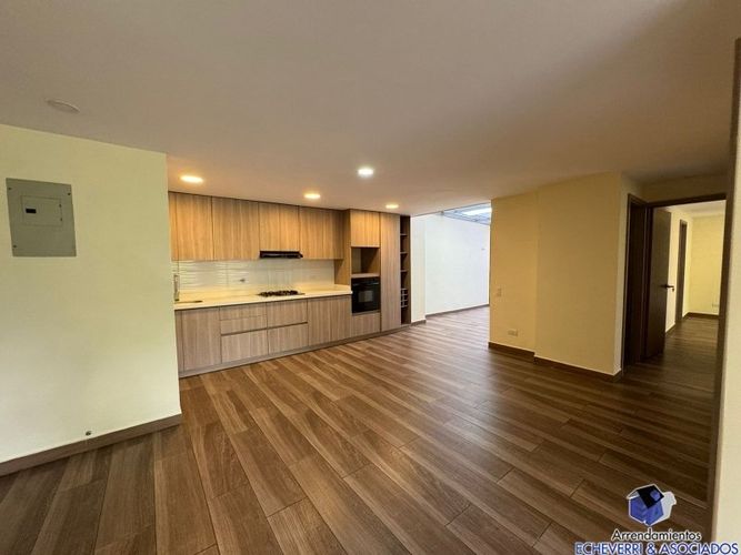 Apartamento de 3 alcobas en venta en Loma De Las Brujas, Envigado, 98 m² · foto 14 de 15