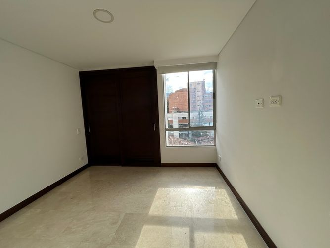 Apartamento de 4 alcobas en arriendo en Bolivariana, Medellín, 100 m² · foto 5 de 16