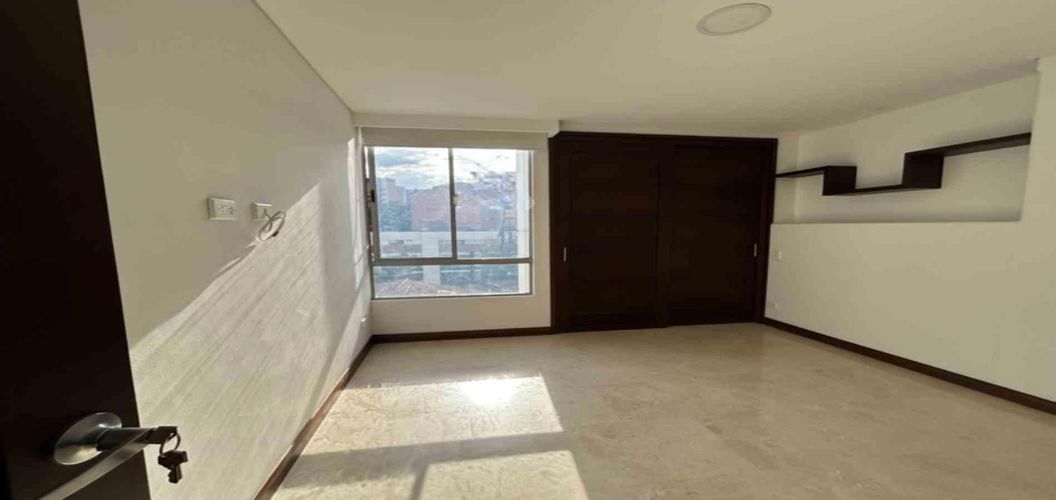 Apartamento de 4 alcobas en arriendo en Bolivariana, Medellín, 100 m² · foto 6 de 16