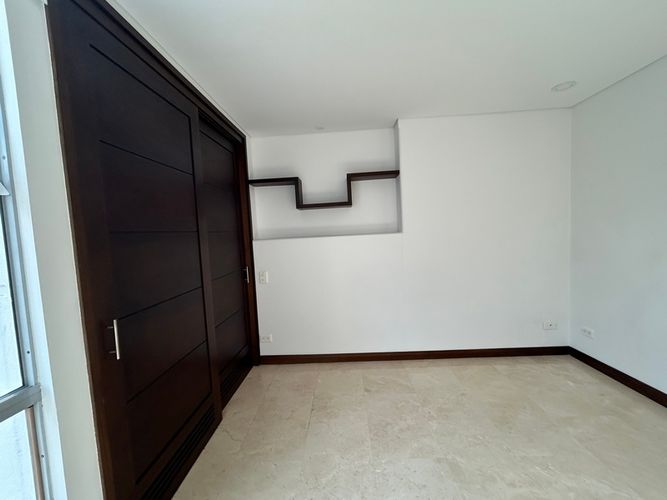 Apartamento de 4 alcobas en arriendo en Bolivariana, Medellín, 100 m² · foto 7 de 16