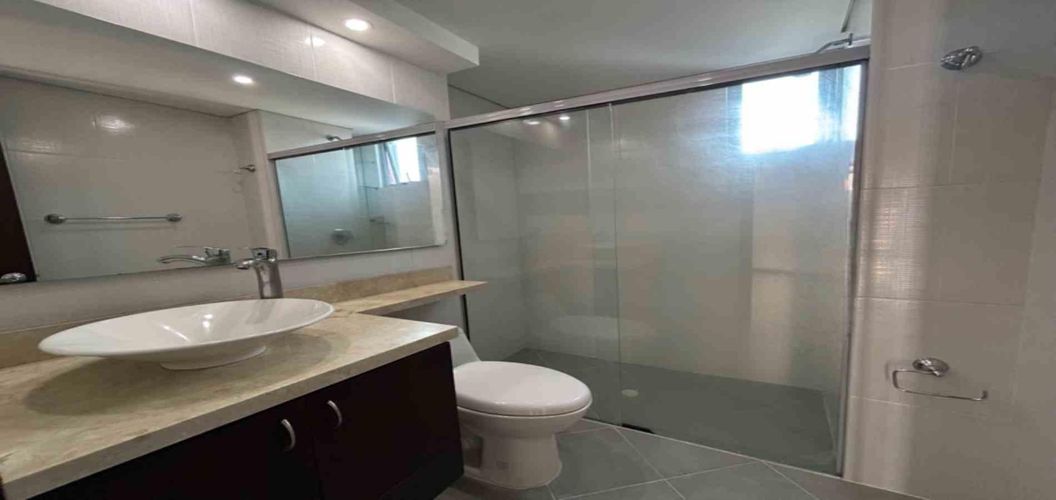 Apartamento de 4 alcobas en arriendo en Bolivariana, Medellín, 100 m² · foto 11 de 16