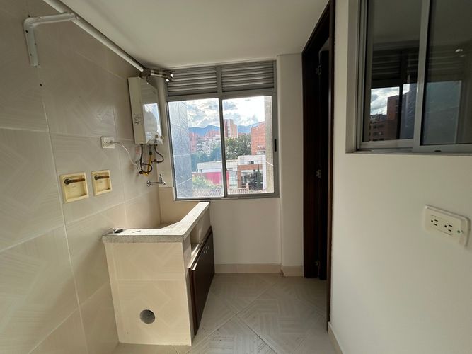 Apartamento de 4 alcobas en arriendo en Bolivariana, Medellín, 100 m² · foto 14 de 16