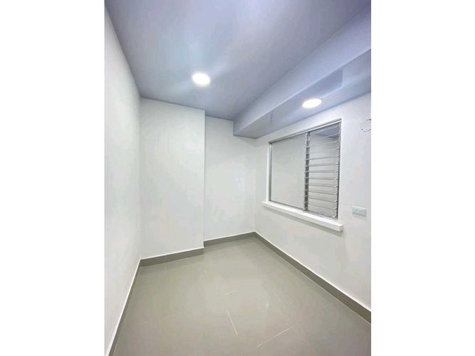 Oficina en arriendo en Boston, Medellín, 30 m² · foto 2 de 15