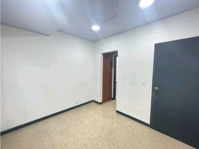 Oficina en arriendo en Boston, Medellín, 30 m² · foto 6 de 15