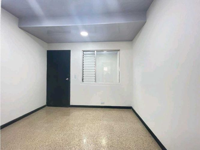 Oficina en arriendo en Boston, Medellín, 30 m² · foto 10 de 15