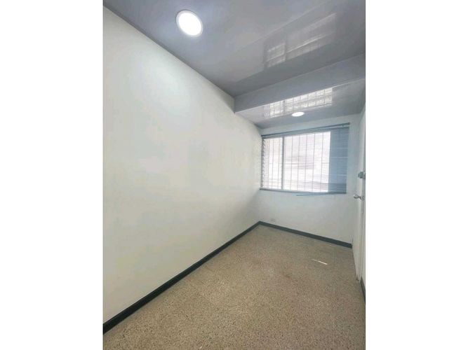 Oficina en arriendo en Boston, Medellín, 30 m² · foto 11 de 15