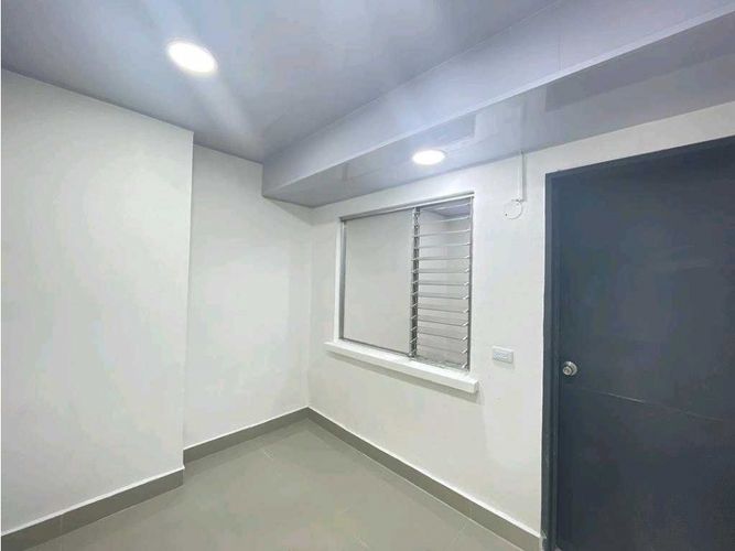 Oficina en arriendo en Boston, Medellín, 30 m² · foto 14 de 15