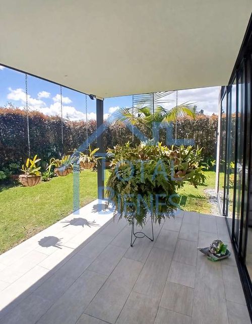 Casa de 4 alcobas en venta en Pantanillo, Envigado, 280 m² · foto 4 de 24