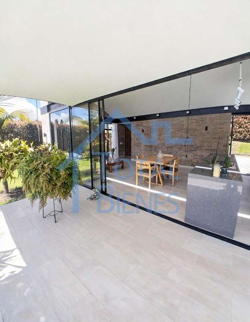 Casa de 4 alcobas en venta en Pantanillo, Envigado, 280 m² · foto 5 de 24