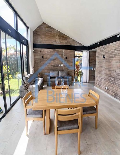 Casa de 4 alcobas en venta en Pantanillo, Envigado, 280 m² · foto 6 de 24