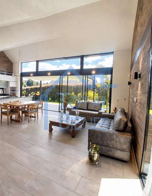 Casa de 4 alcobas en venta en Pantanillo, Envigado, 280 m² · foto 8 de 24