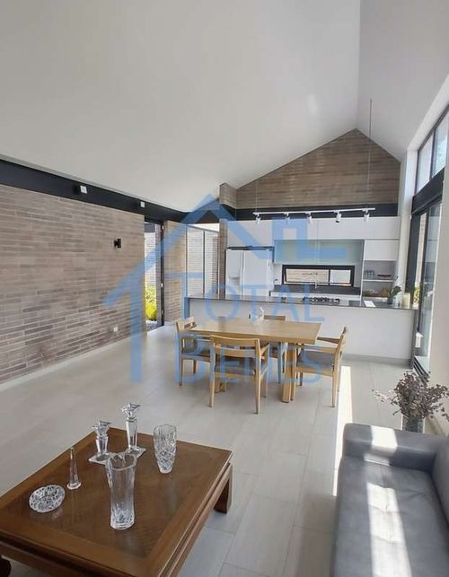 Casa de 4 alcobas en venta en Pantanillo, Envigado, 280 m² · foto 10 de 24