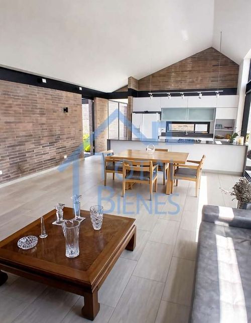 Casa de 4 alcobas en venta en Pantanillo, Envigado, 280 m² · foto 12 de 24