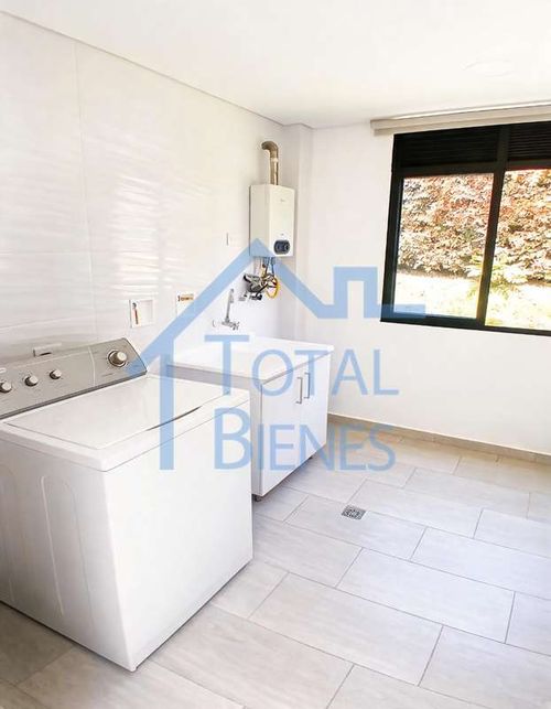 Casa de 4 alcobas en venta en Pantanillo, Envigado, 280 m² · foto 15 de 24