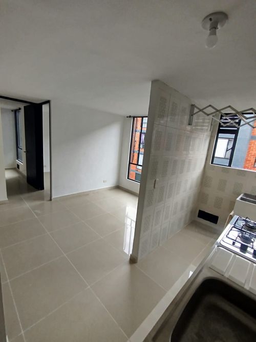 Apartamento de 3 alcobas en venta en Parque Campestre, Soacha, 44 m² · foto 2 de 12