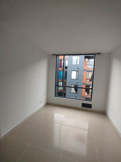 Apartamento de 3 alcobas en venta en Parque Campestre, Soacha, 44 m² · foto 6 de 12