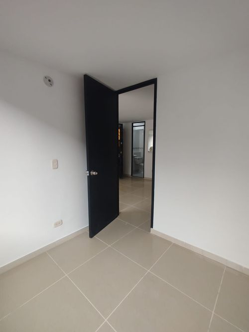 Apartamento de 3 alcobas en venta en Parque Campestre, Soacha, 44 m² · foto 8 de 12
