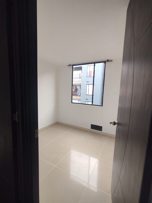 Apartamento de 3 alcobas en venta en Parque Campestre, Soacha, 44 m² · foto 9 de 12