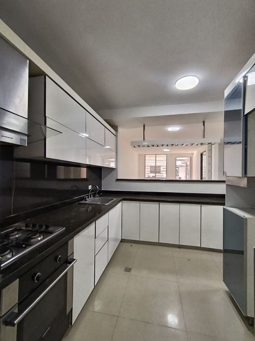Casa de 4 alcobas en venta en Colinas De Vista Hermosa, Villa del Rosario, 220 m² · foto 2 de 19