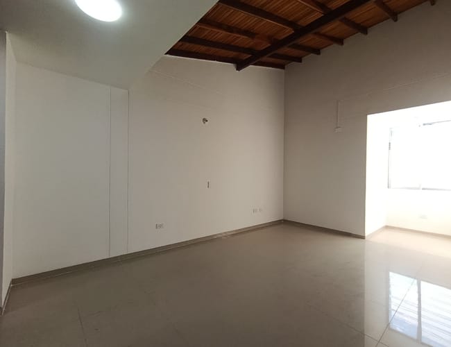 Casa de 4 alcobas en venta en Colinas De Vista Hermosa, Villa del Rosario, 220 m² · foto 7 de 19