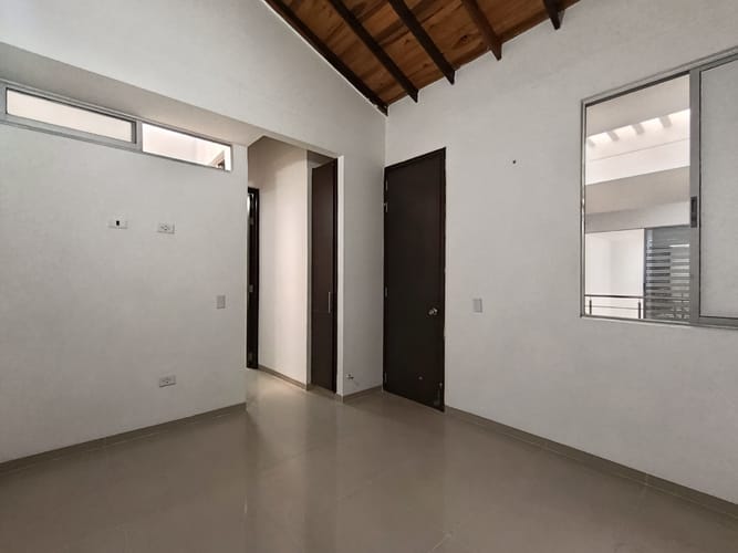 Casa de 4 alcobas en venta en Colinas De Vista Hermosa, Villa del Rosario, 220 m² · foto 12 de 19