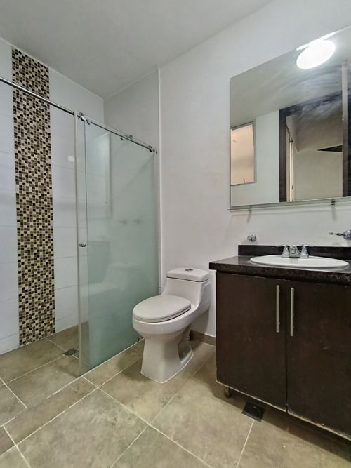 Casa de 4 alcobas en venta en Colinas De Vista Hermosa, Villa del Rosario, 220 m² · foto 13 de 19