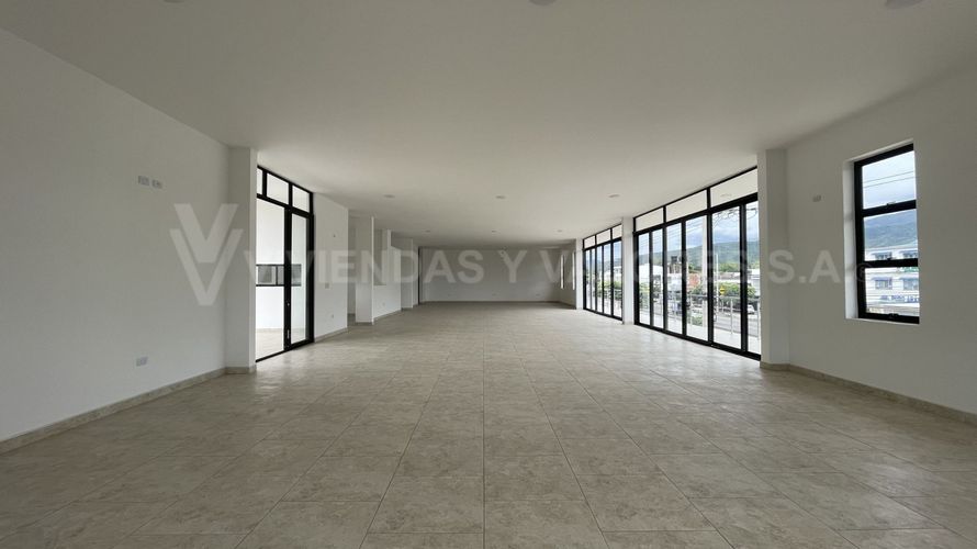 Local en arriendo en Patios Centro, Los Patios, 350 m² · foto 2 de 10