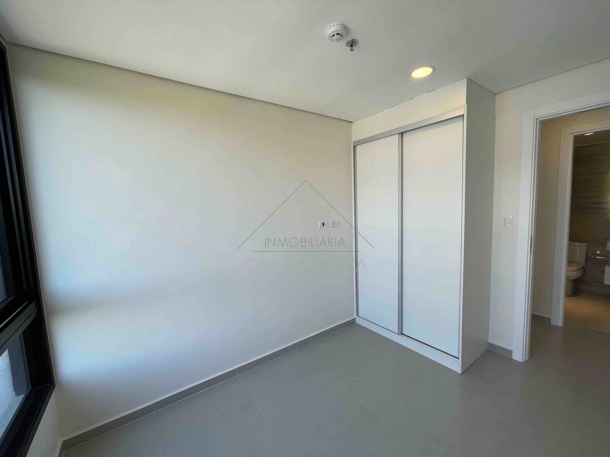 Alquiler Departamento a pasos del Paseo La Galeria con 2 cocheras — foto 2