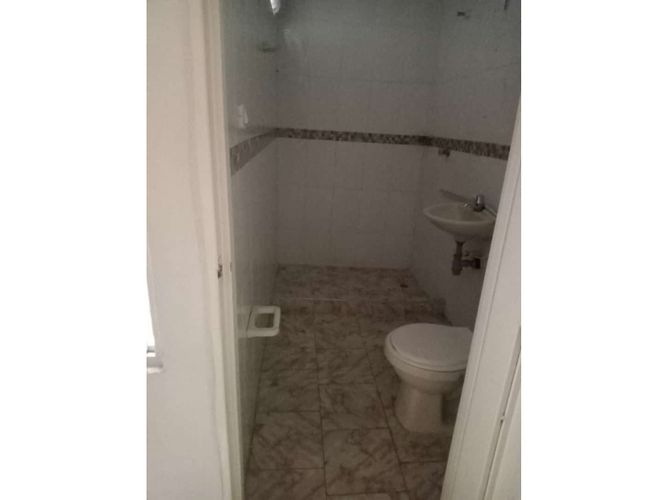 Casa de 9 alcobas en venta en Los Libertadores, Cali, 600 m² · foto 5 de 12
