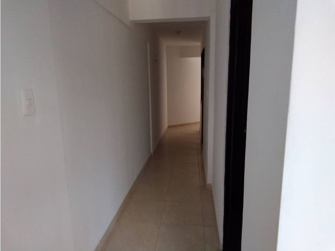 Edificio en venta en Ciudad Capri, Cali, 645 m² · foto 5 de 22