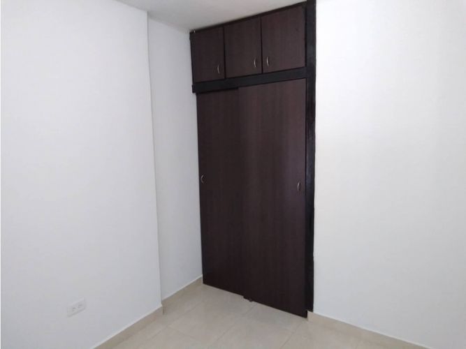 Edificio en venta en Ciudad Capri, Cali, 645 m² · foto 6 de 22