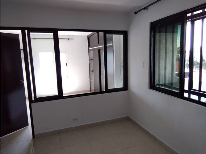 Edificio en venta en Ciudad Capri, Cali, 645 m² · foto 19 de 22