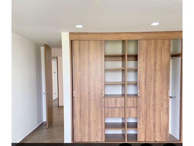 Casa de 7 alcobas en venta en Las Mercedes, Jamundí, 350 m² · foto 4 de 24