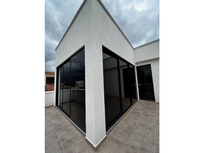 Casa de 7 alcobas en venta en Las Mercedes, Jamundí, 350 m² · foto 21 de 24